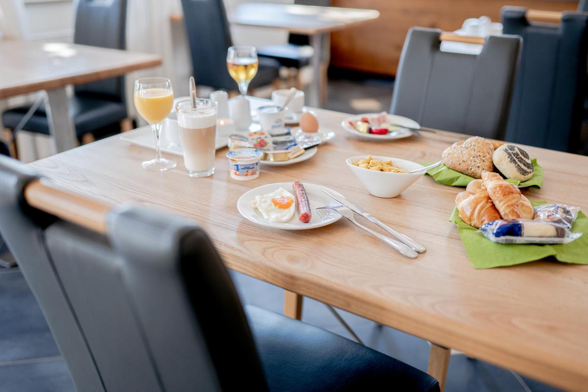 Hotel Donau-ries 3*